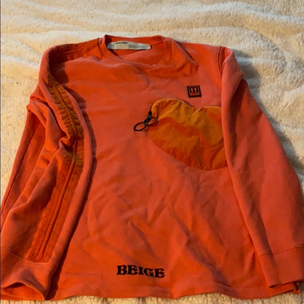 Off white , Crewneck
